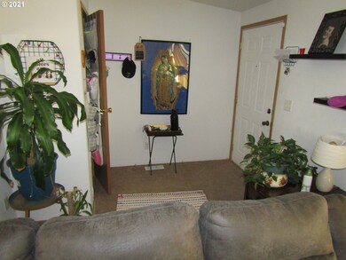 836 SW 6th St, Pendleton, OR 97801 - photo 5