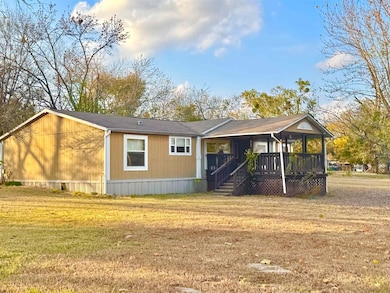 106 Bowden Rd, Gladewater, TX 75647 - photo 4