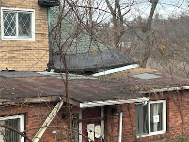 201 Latrobe St, McKeesport, PA 15133 - photo 4