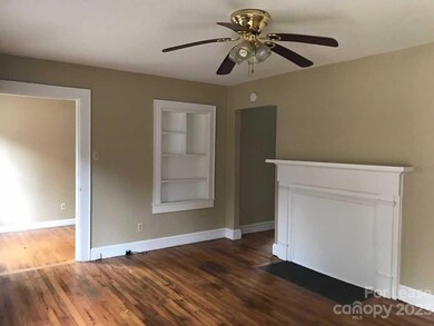 309 Westwood Dr, Statesville, NC 28677 - photo 4