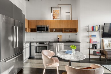 319 A St unit 501, Boston, MA 02210 - photo 3