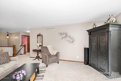 2165 Wildfield Dr NE unit 10, Grand Rapids, MI 49505 - photo 4