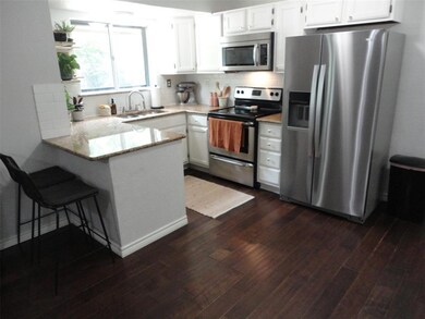 1016 Russell Ln, Bedford, TX 76022 - photo 4