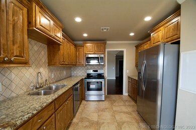 277 S Kit Carson St, Fort Gibson, OK 74434 - photo 3