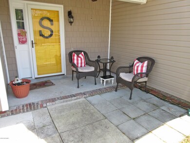 1002 Foscue Dr, Jacksonville, NC 28540 - photo 5