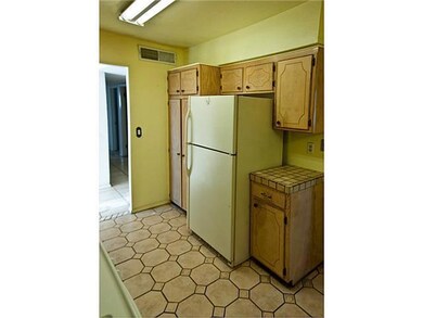 10401 Maxwood Dr, El Paso, TX 79935 - photo 4