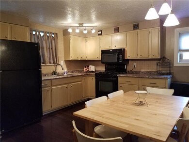 Fully equipped renovated kitchen