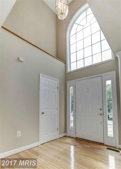 8804 Sumner Grove Dr, Laurel, MD 20708 - photo 2