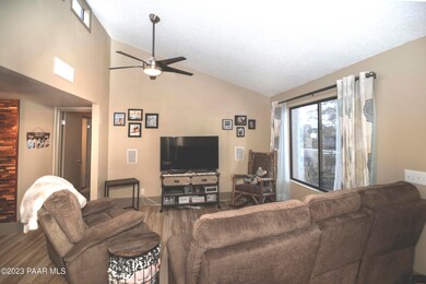 Vaulted Ceilings in the Living Room