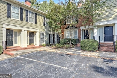 27 Mount Vernon Cir, Atlanta, GA 30338 - photo 2