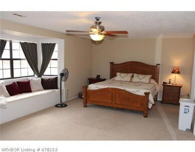 Master Bedroom. Extra Large