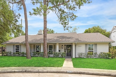 12303 Pinerock Ln, Houston, TX 77024 - photo 3