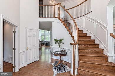 43268 Valiant Dr, Chantilly, VA 20152 - photo 2