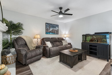 7510 Holly Hill Dr unit 148C, Dallas, TX 75231 - photo 4