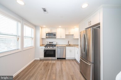 3212 Tartarian Ct, Halethorpe, MD 21227 - photo 7