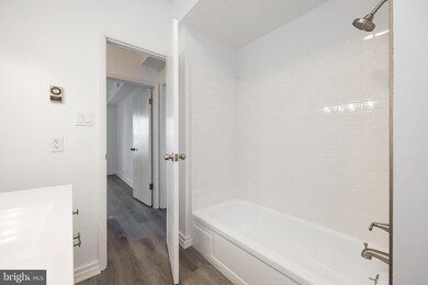 624 E Walnut St unit 204, Perkasie, PA 18944 - photo 5