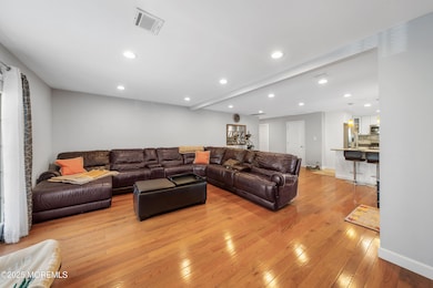 436 Applegate Ave, Toms River, NJ 08757 - photo 5