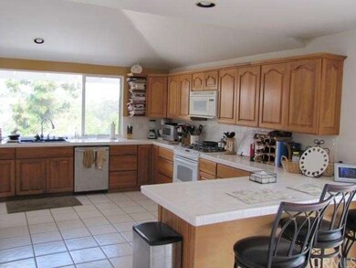 upgraded large kitchen