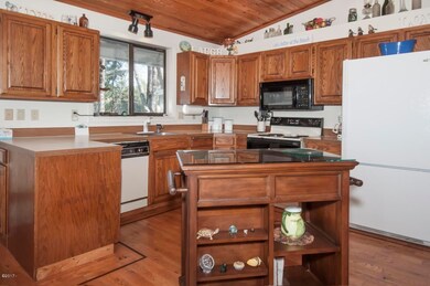 Kitchen - view 1 (1280x850)