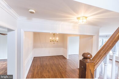 2009 Gervais Dr, Falls Church, VA 22043 - photo 7