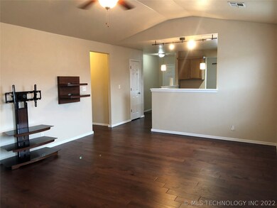 2311 E Fargo Place, Broken Arrow, OK 74012 - photo 2