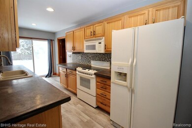 301 N Fitch St, Durand, MI 48429 - photo 7