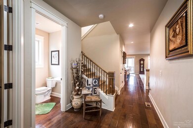 60418 Hedgewood Ln, Bend, OR 97702 - photo 7