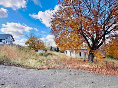 127 Truax St, Tekoa, WA 99033 - photo 4