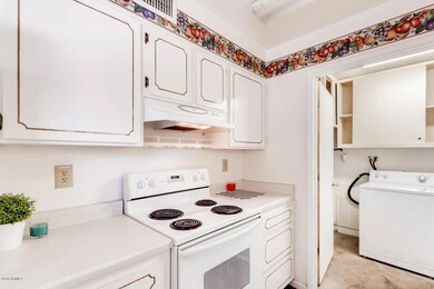 17644 N 102nd Dr, Sun City, AZ 85373 - photo 5