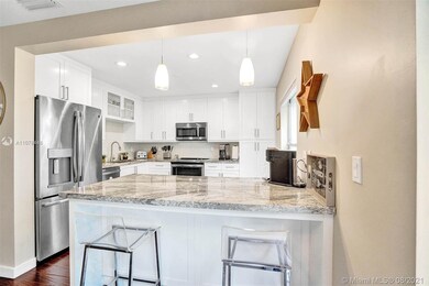 4842 Grapevine Way, Davie, FL 33331 - photo 2