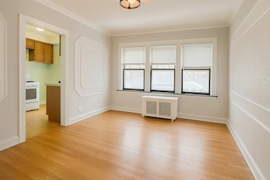 2249 W Touhy Ave unit 3, Chicago, IL 60645 - photo 5