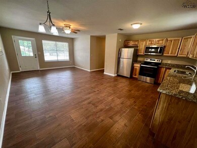 1607 N McDonald Ave, Decatur, TX 76234 - photo 6