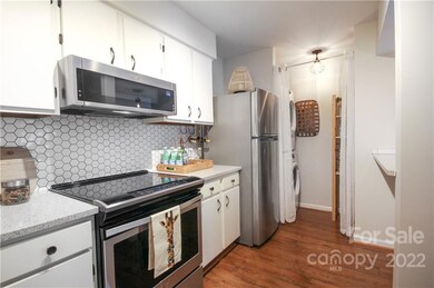 1052 Churchill Downs Ct unit B, Charlotte, NC 28211 - photo 7