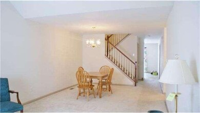 202 W Red Lion Dr, Bear, DE 19701 - photo 2