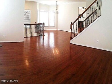 25114 Sweet Myrtle Square, Aldie, VA 20105 - photo 2