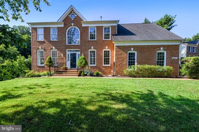 9617 Chathams Ford Dr, Vienna, VA 22182 - photo 2