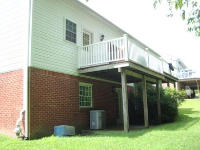 PRIVATE REAR DECK