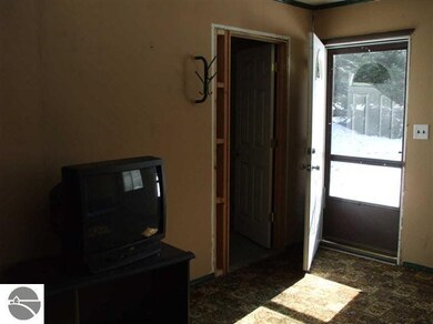 785 Lula Ln, Alger, MI 48610 - photo 5