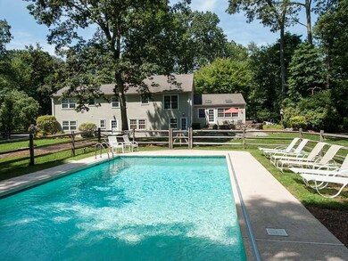 9 Daffodil Ln, Cos Cob, CT 06807 - photo 3