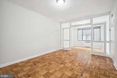 General Scott Apartments unit 616, Washington, DC 20036 - photo 2