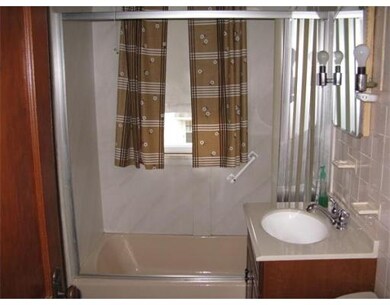 14 Van Horn St, Chicopee, MA 01013 - photo 3