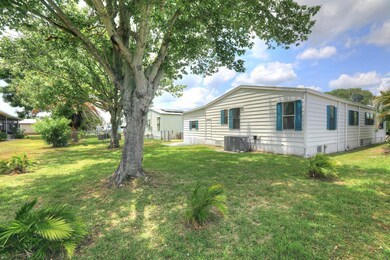 714 Amaryllis Dr, Sebastian, FL 32976 - photo 4