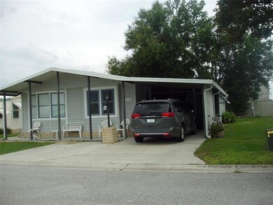 35130 Lindsey Ln, Zephyrhills, FL 33541 - photo 2