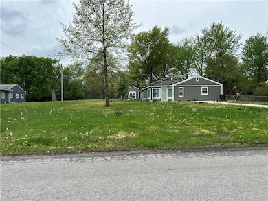 13608 Spruce Ave, Grandview, MO 64030 - photo 3