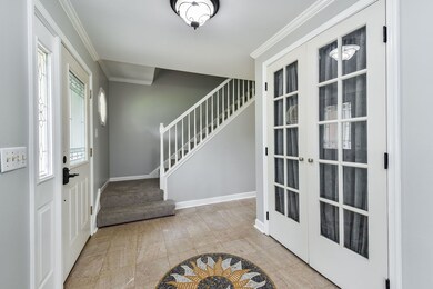 735 Newberry Dr, Batavia, IL 60510 - photo 2