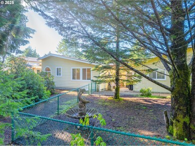 852 Munsel Creek Loop, Florence, OR 97439 - photo 7