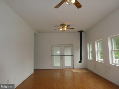 4105 Wards Chapel Rd, Marriottsville, MD 21104 - photo 3