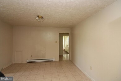 18947 Senedo Rd unit 3, Edinburg, VA 22824 - photo 7