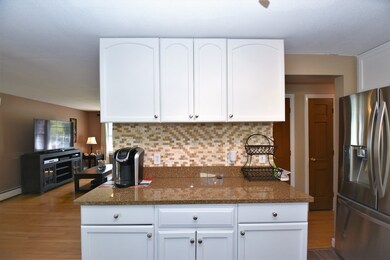 6 Bloomingdale Dr, Nashua, NH 03064 - photo 4