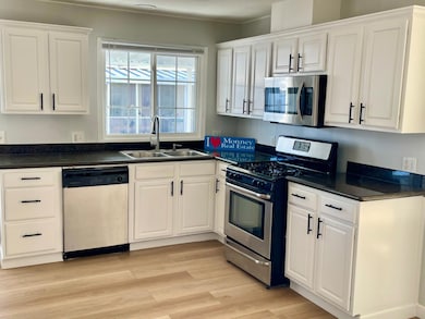 814 Sundial Cir unit 105, Livermore, CA 94551 - photo 2